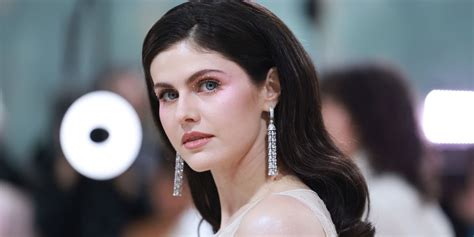 instagram babes nude|Alexandra Daddario Posed Buck Naked On Instagram, And Fans。